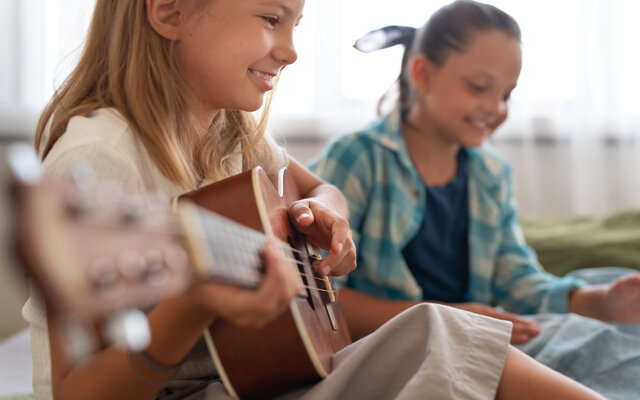 Musizierende Kinder - Foto: freepik